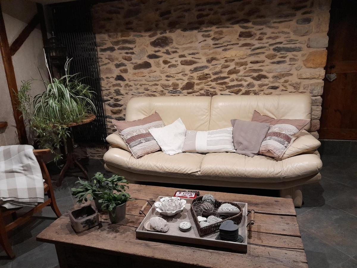 Les Hotes Du Lac, Chambres Et Tables D'Hotes Mandailles  Ngoại thất bức ảnh
