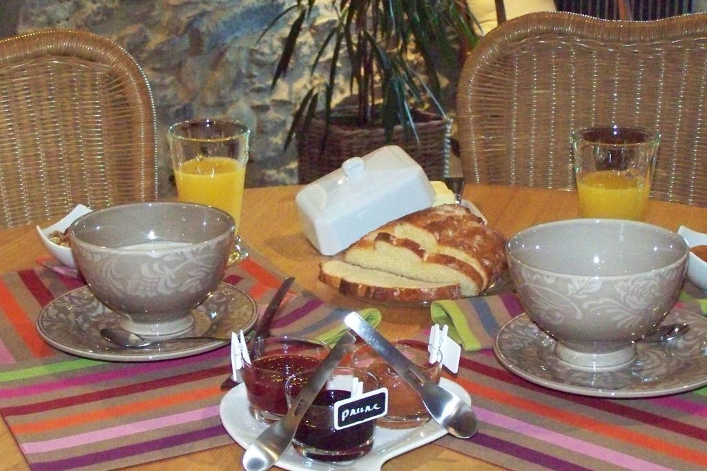 Les Hotes Du Lac, Chambres Et Tables D'Hotes Mandailles  Ngoại thất bức ảnh