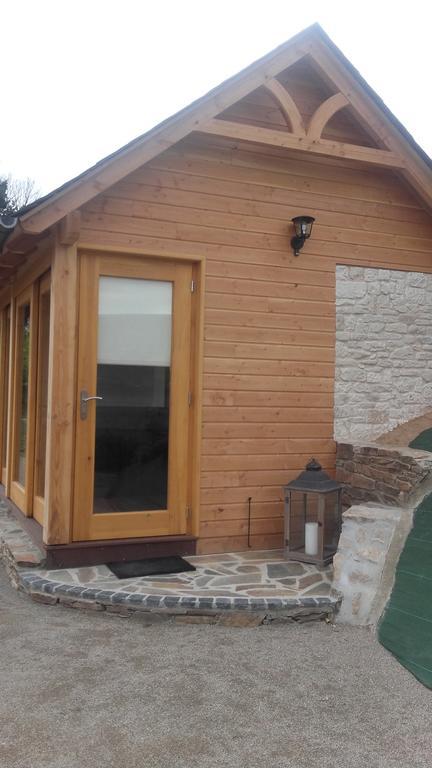 Les Hotes Du Lac, Chambres Et Tables D'Hotes Mandailles  Ngoại thất bức ảnh