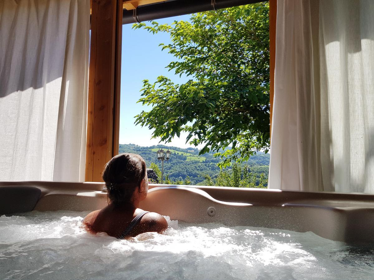 Les Hotes Du Lac, Chambres Et Tables D'Hotes Mandailles  Ngoại thất bức ảnh